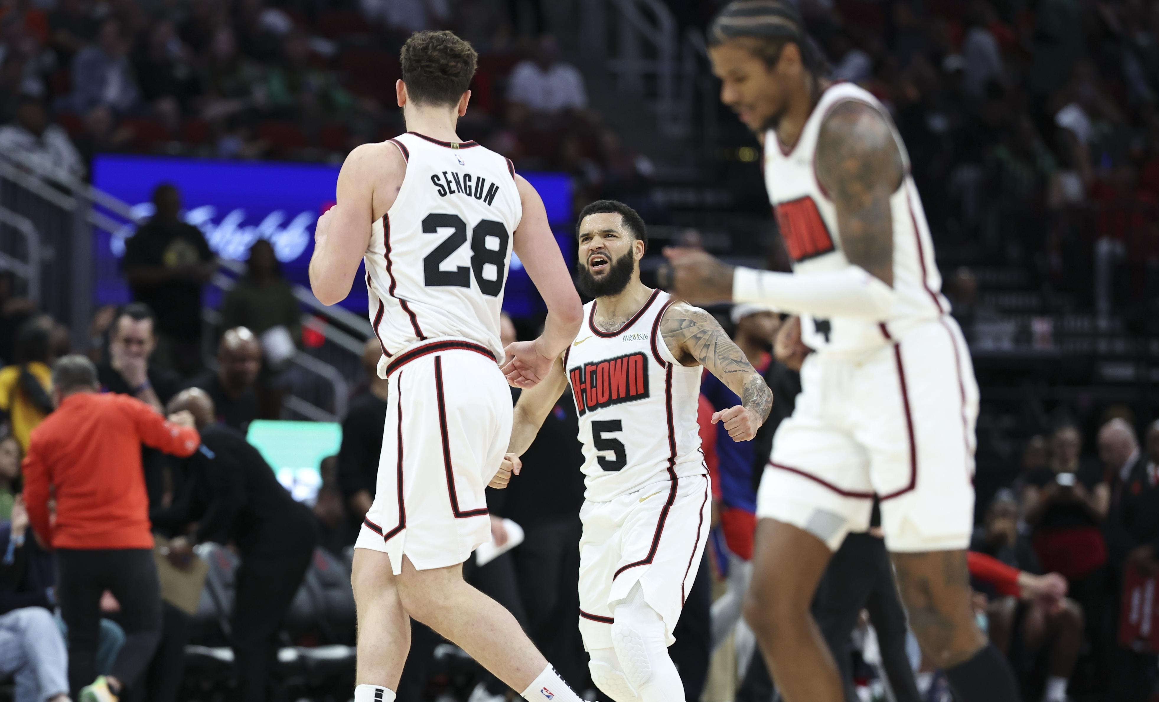 独行侠官方公布新规，官方宣布新规引发争议，格林球迷热议！