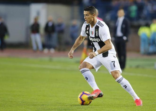 包含出色防守引发热议！，德罗巴在日本队比赛中出色发挥再创辉煌时刻的词条