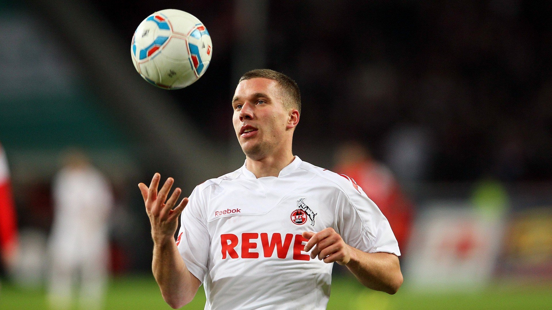 包含明晨亚运会前瞻:马龙伤情更新,利物浦冲击连胜纪录的词条